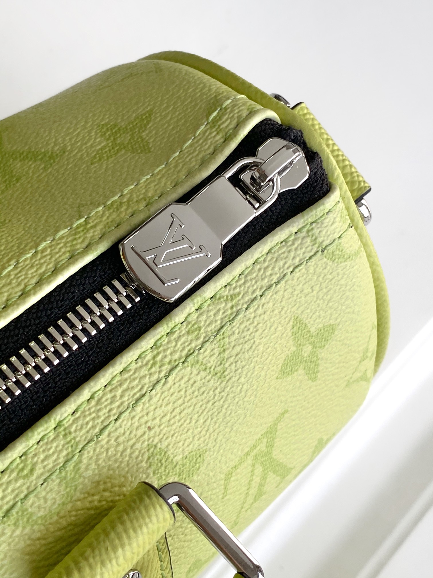 LV高仿M14078 Keepall 25檸檬綠Monogram小牛皮旅行袋夏季時尚推薦｜歐美奢侈品精品推薦