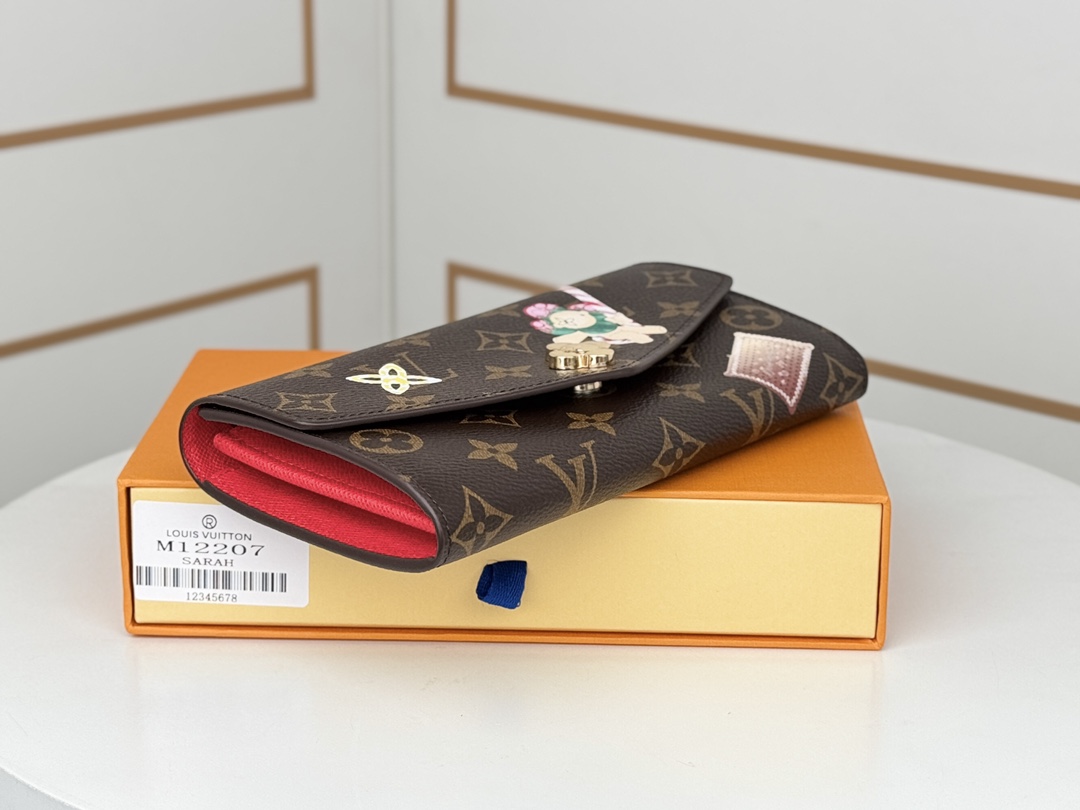 LV一比一M12207 Sarah長夾Monogram可愛插畫圖案高人氣推薦款｜歐美奢侈品精品推薦
