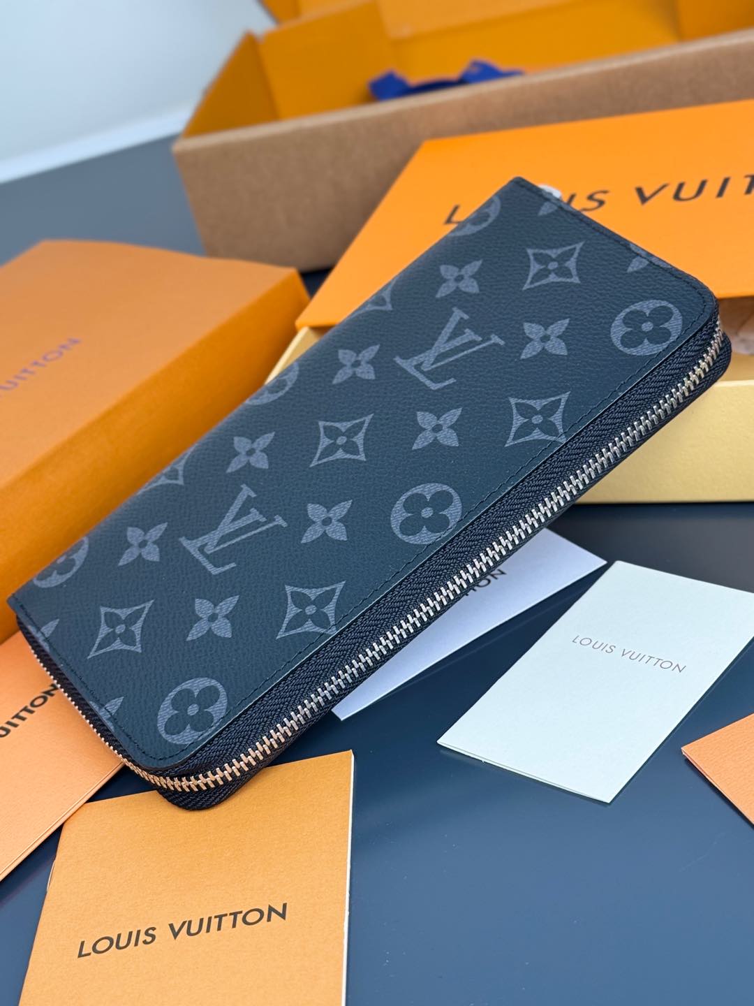 LV高仿N63095男士Monogram Eclipse拉鍊長夾精品皮夾大容量錢包｜歐美奢侈品精品推薦
