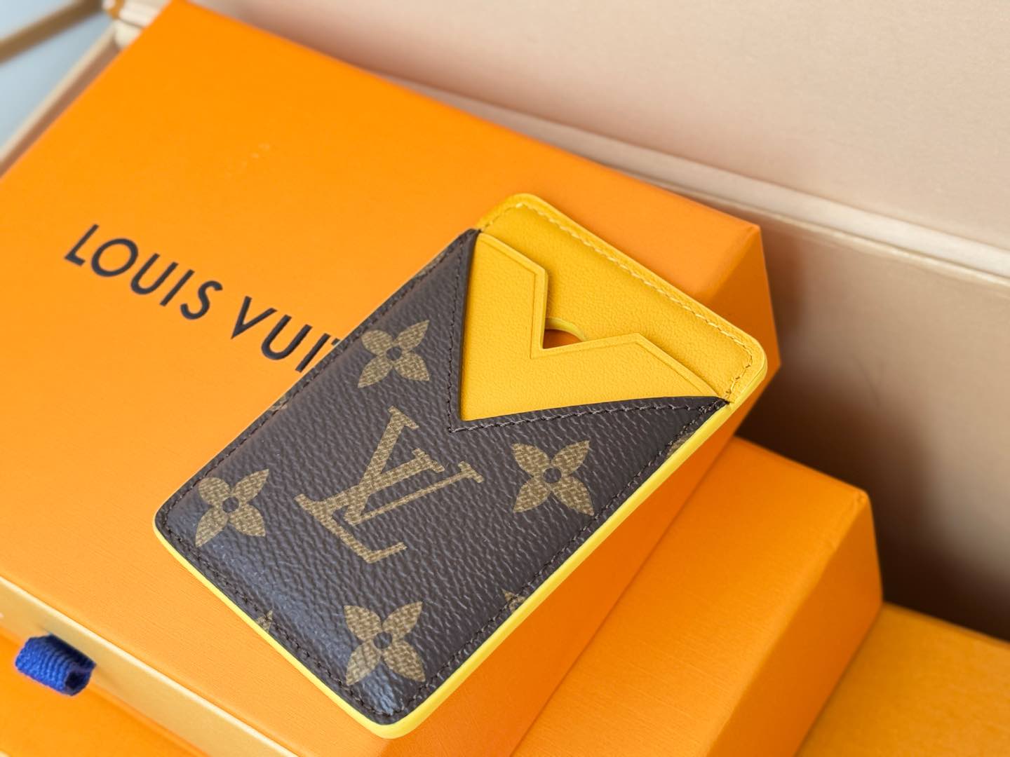 LV精品仿製M12853黃拼Monogram名片夾卡夾時尚小皮件卡包推薦｜歐美奢侈品精品推薦