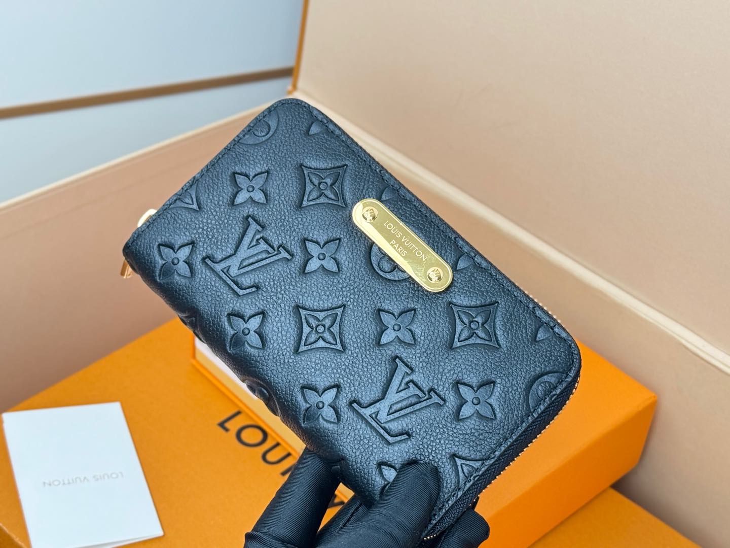 LV高仿M12425黑色Monogram Empreinte拉鍊長夾時尚精品長夾推薦｜歐美奢侈品精品推薦