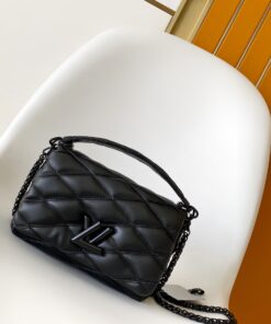 LV一比一M11374黑色菱格鏈條包質感百搭小包推薦必入款