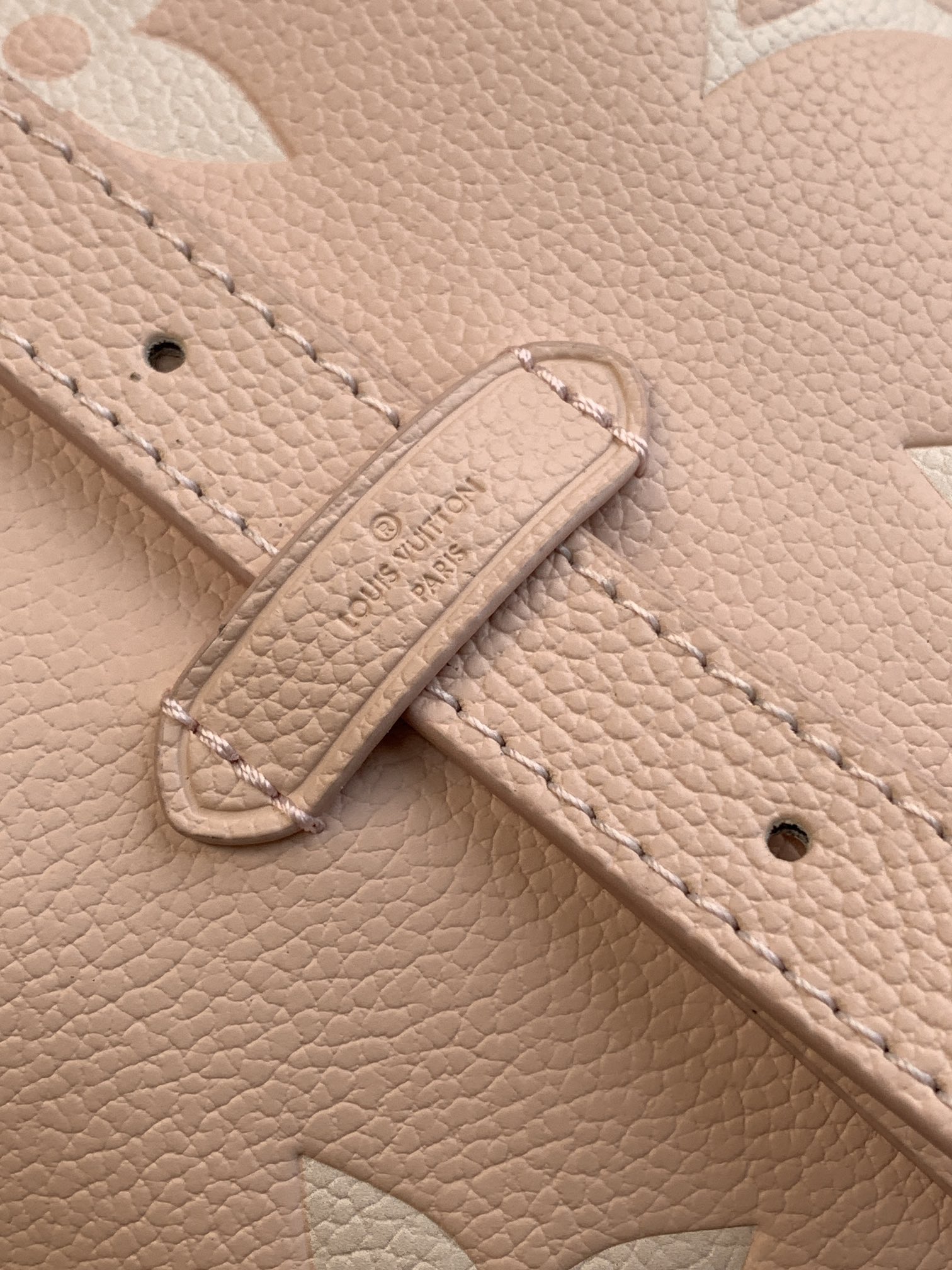 LV 高仿粉色Monogram肩背包優雅甜美風格推薦｜歐美奢侈品精品推薦