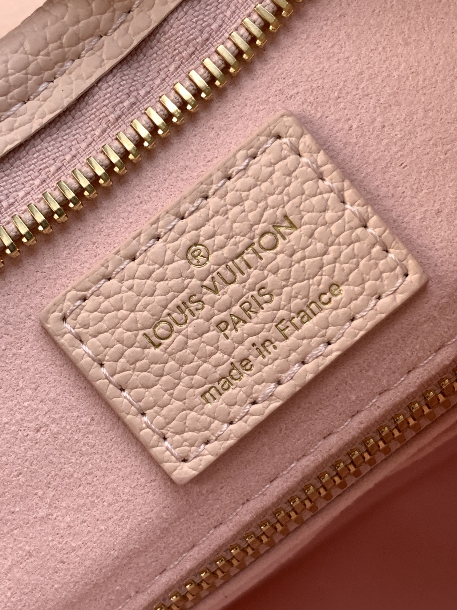 LV 高仿粉色Monogram肩背包優雅甜美風格推薦｜歐美奢侈品精品推薦
