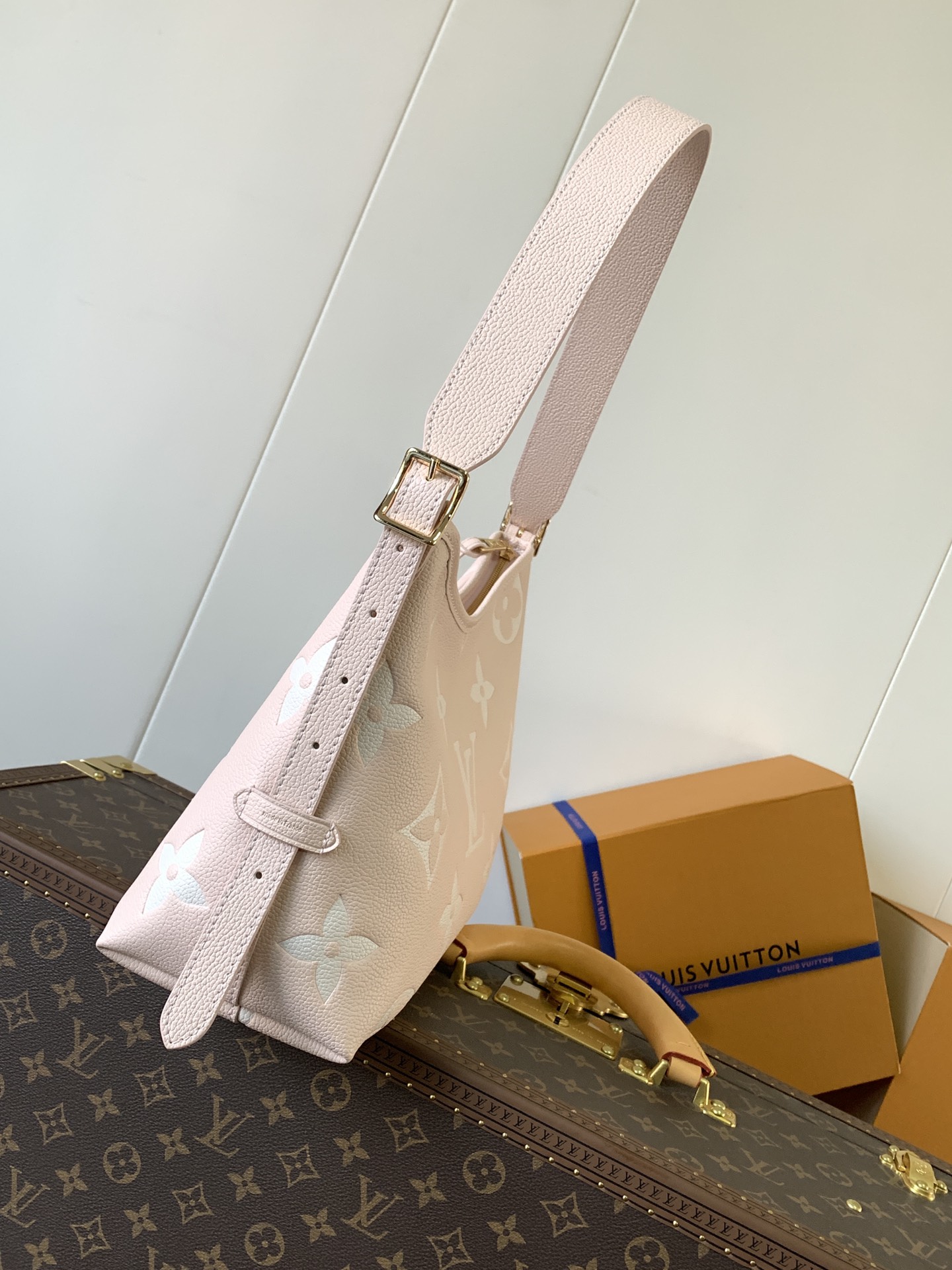 LV 高仿粉色Monogram肩背包優雅甜美風格推薦｜歐美奢侈品精品推薦