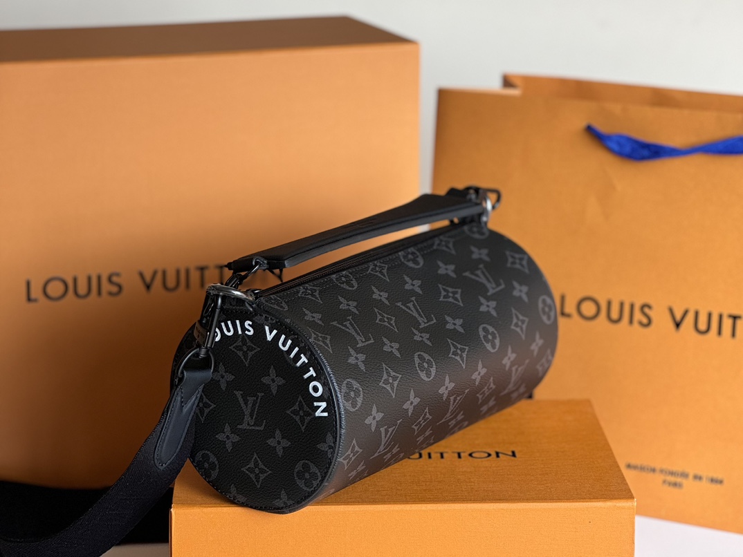 LV 高仿Monogram Eclipse圓筒斜背包 M46796潮流必備款｜歐美奢侈品精品推薦