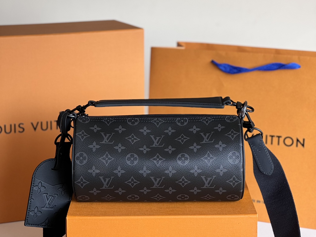 LV 高仿Monogram Eclipse圓筒斜背包 M46796潮流必備款｜歐美奢侈品精品推薦