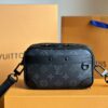 LV 高仿Monogram Eclipse相機包 M82542簡約百搭人氣款｜歐美奢侈品精品推薦