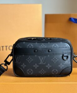 LV 高仿Monogram Eclipse相機包 M82542簡約百搭人氣款