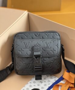 LV 原單Monogram Empreinte全皮黑色郵差包 M12516質感通勤百搭推薦款