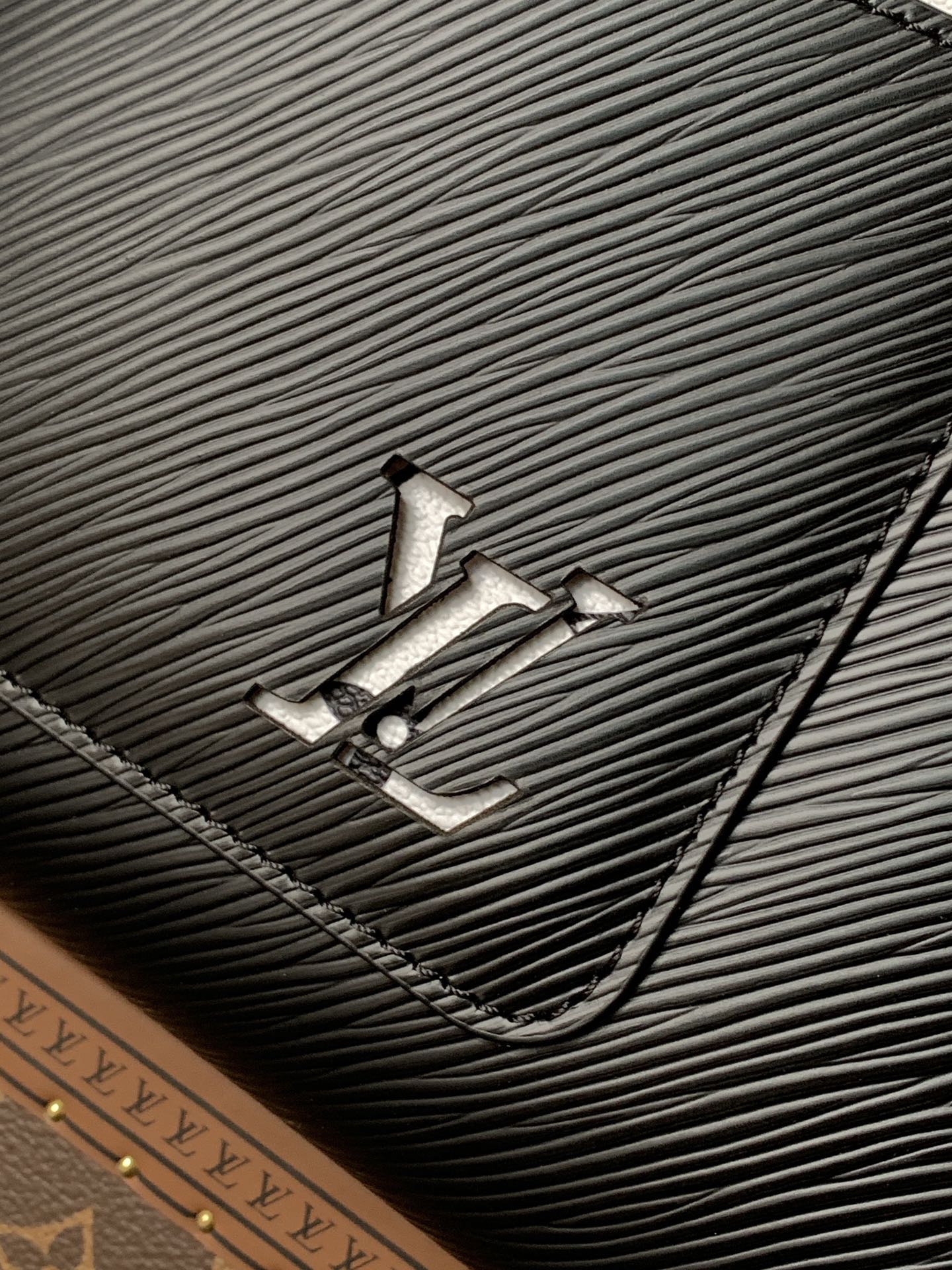 LV A貨Epi黑色壓紋拼Monogram內裡托特包質感通勤人氣推薦款｜歐美奢侈品精品推薦