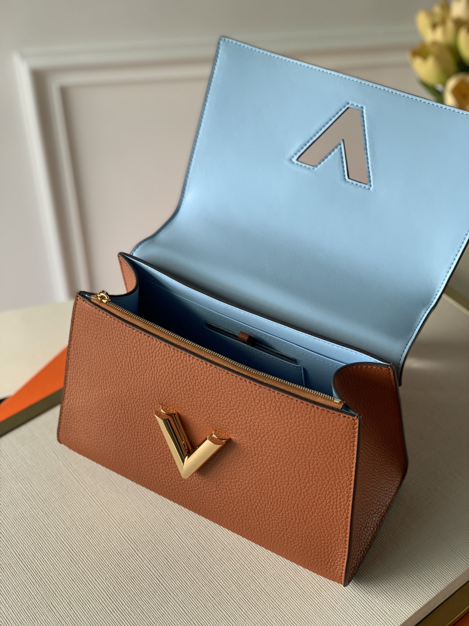 LV 高仿 M57897 Cappuccino色手提包 精品肩背包款式推薦｜歐美奢侈品精品推薦