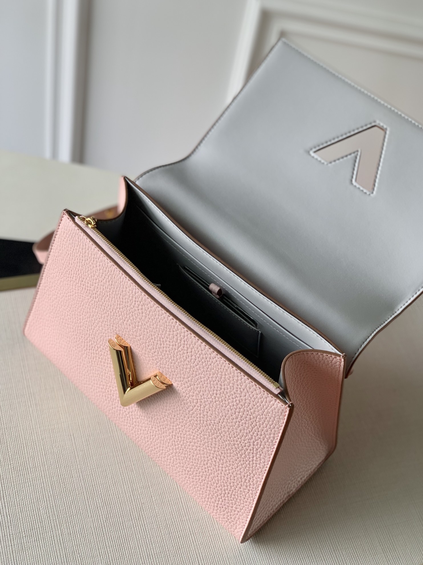 LV 一比一 M57584 粉色手提包 精品肩背包人氣推薦｜歐美奢侈品精品推薦