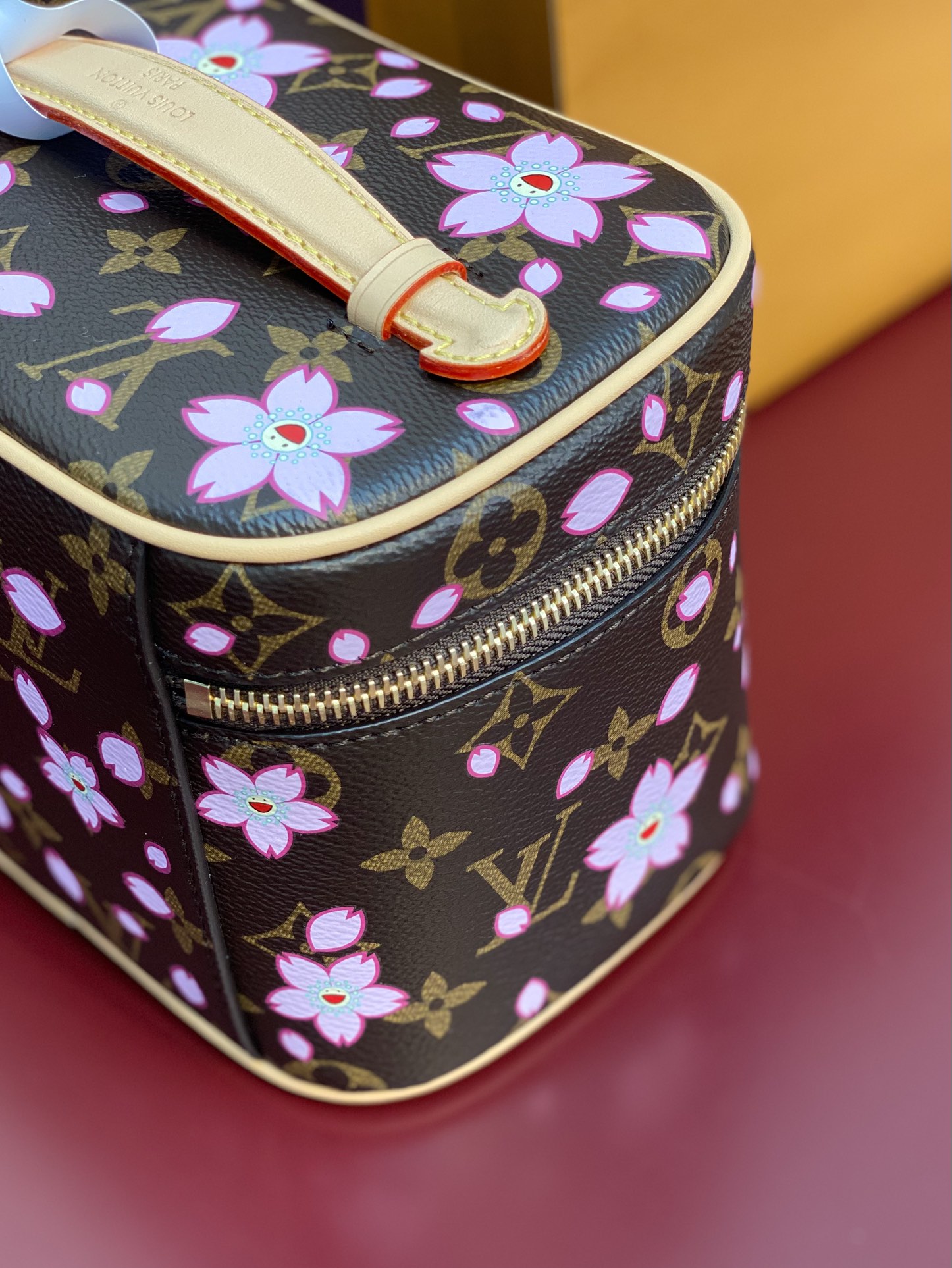 LV高仿M14181櫻花限量化妝箱粉嫩Monogram帆布人氣推薦｜歐美奢侈品精品推薦