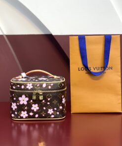 LV高仿M14181櫻花限量化妝箱粉嫩Monogram帆布人氣推薦