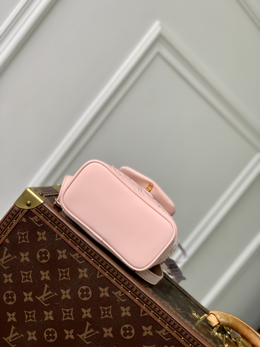 LV A貨M13389粉色迷你背包Monogram壓紋金鏈人氣新作推薦｜歐美奢侈品精品推薦