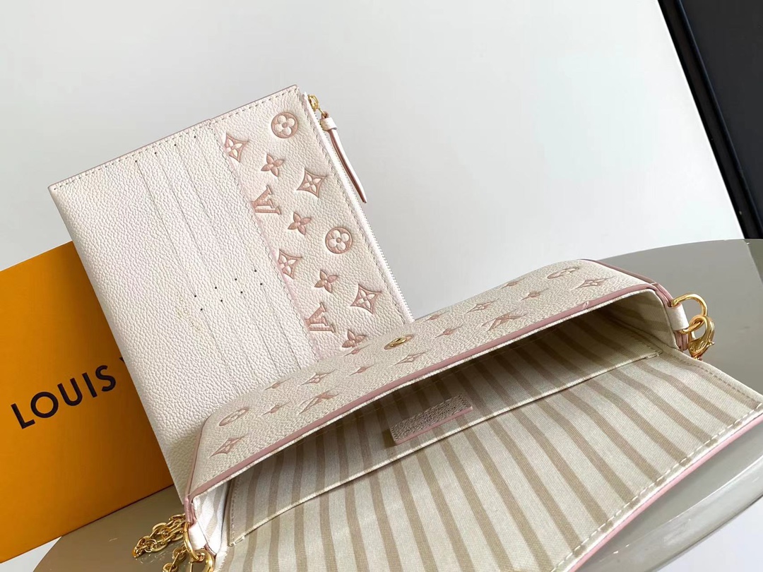 LV一比一奶油粉信封鍊條包Monogram壓紋輕巧優雅人氣推薦｜歐美奢侈品精品推薦