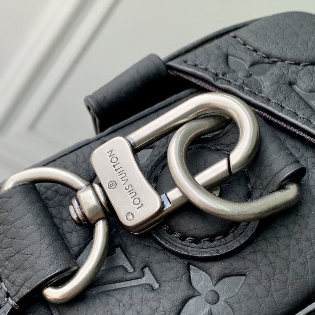 LV A貨黑色硬殼斜背包 M13871 經典Monogram潮流造型｜歐美奢侈品精品推薦