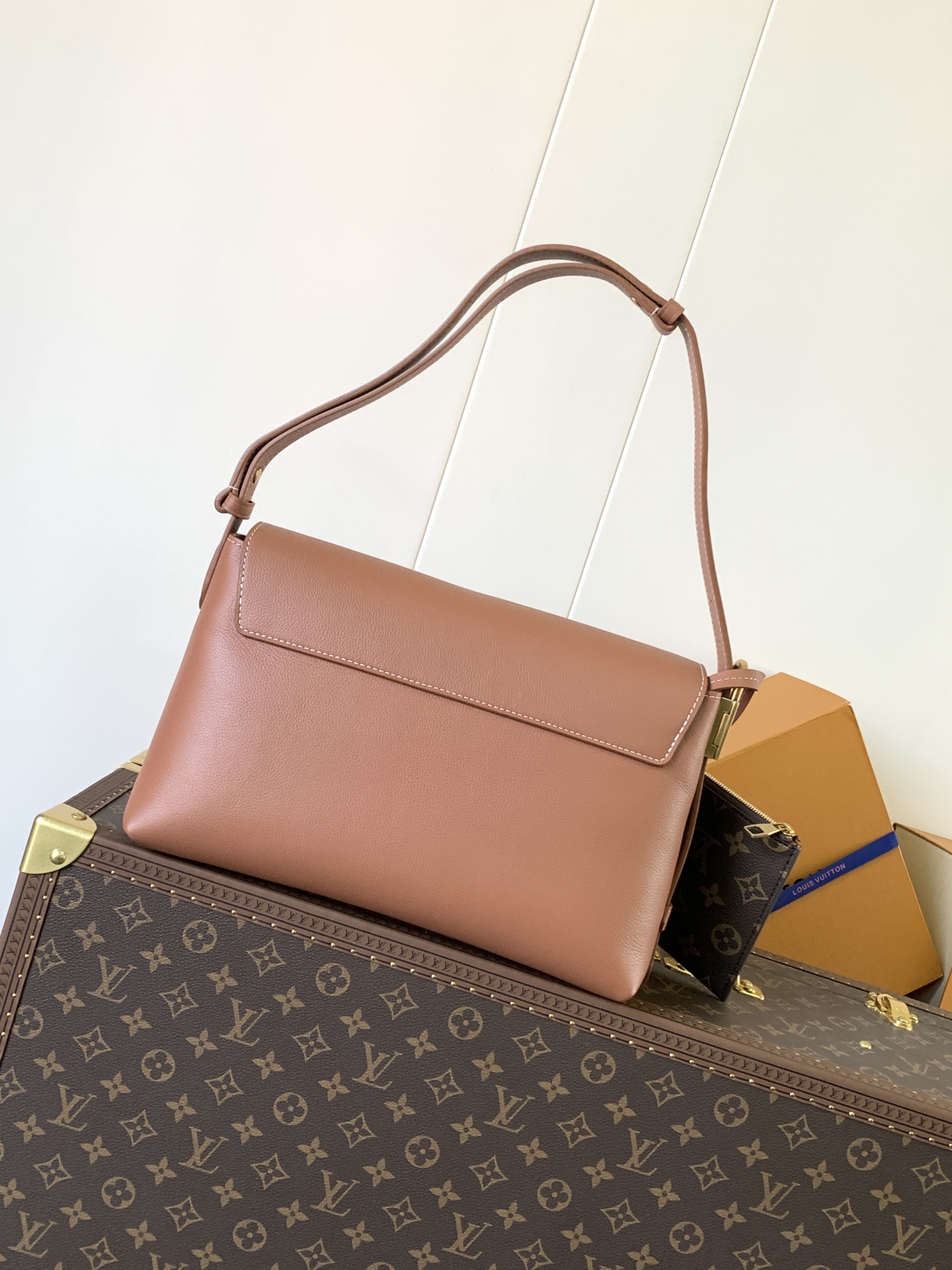 LV A貨翻蓋手提包粉裸色通勤女包氣質百搭簡約設計款｜歐美奢侈品精品推薦