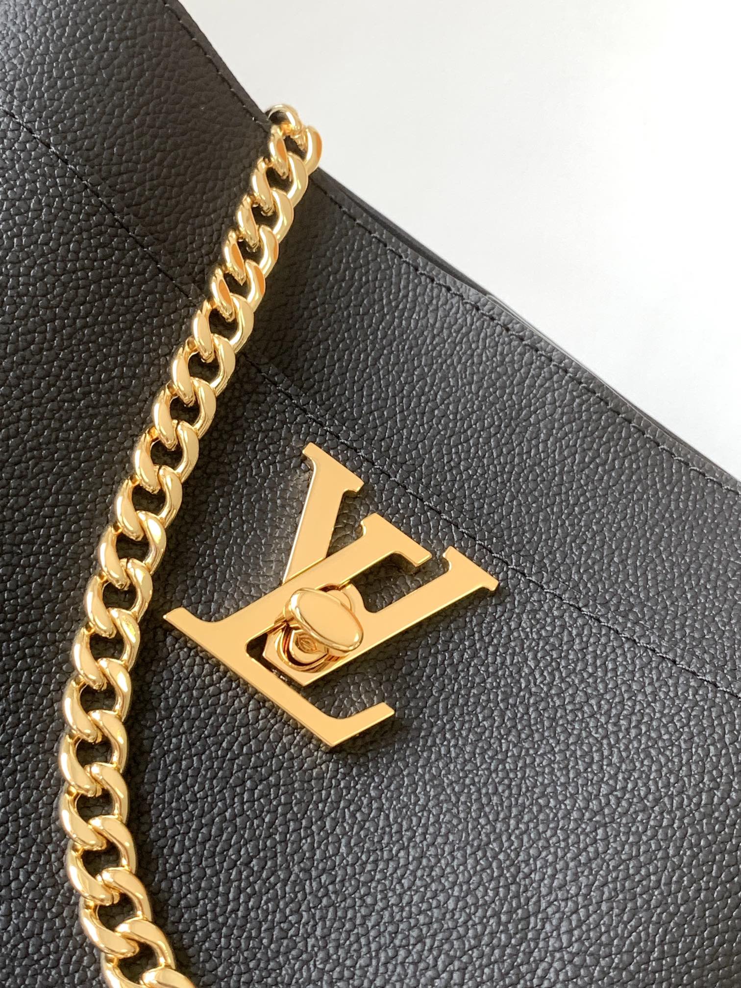 LV高仿M24006黑色水桶包金鍊肩背款通勤百搭輕奢手袋｜歐美奢侈品精品推薦