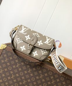 LV高仿老花卡其翻蓋包寬背帶設計百搭氣質款通勤穿搭推薦