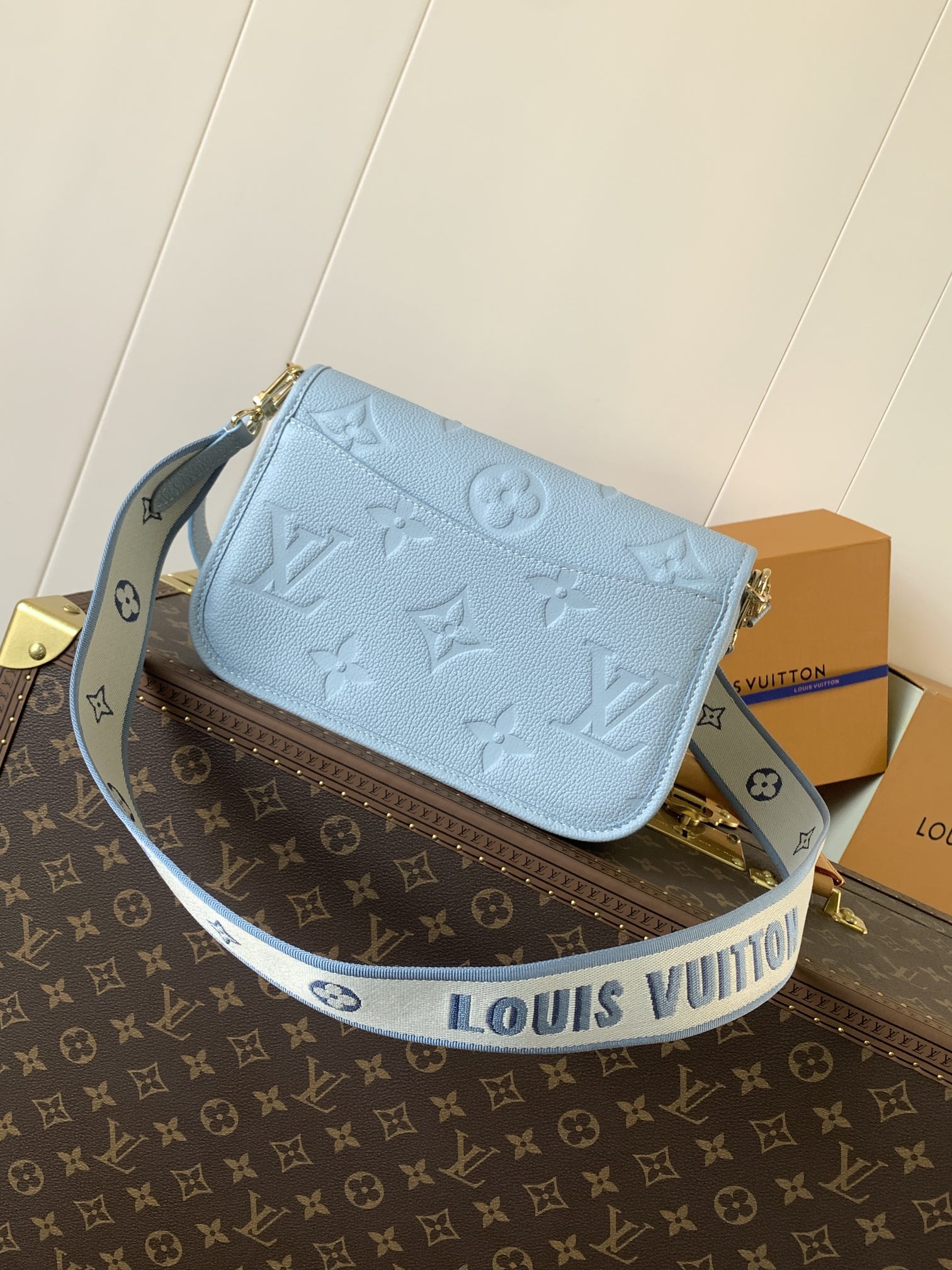 LV A貨老花天藍色翻蓋包刺繡肩帶款清新氣質休閒穿搭首選｜歐美奢侈品精品推薦