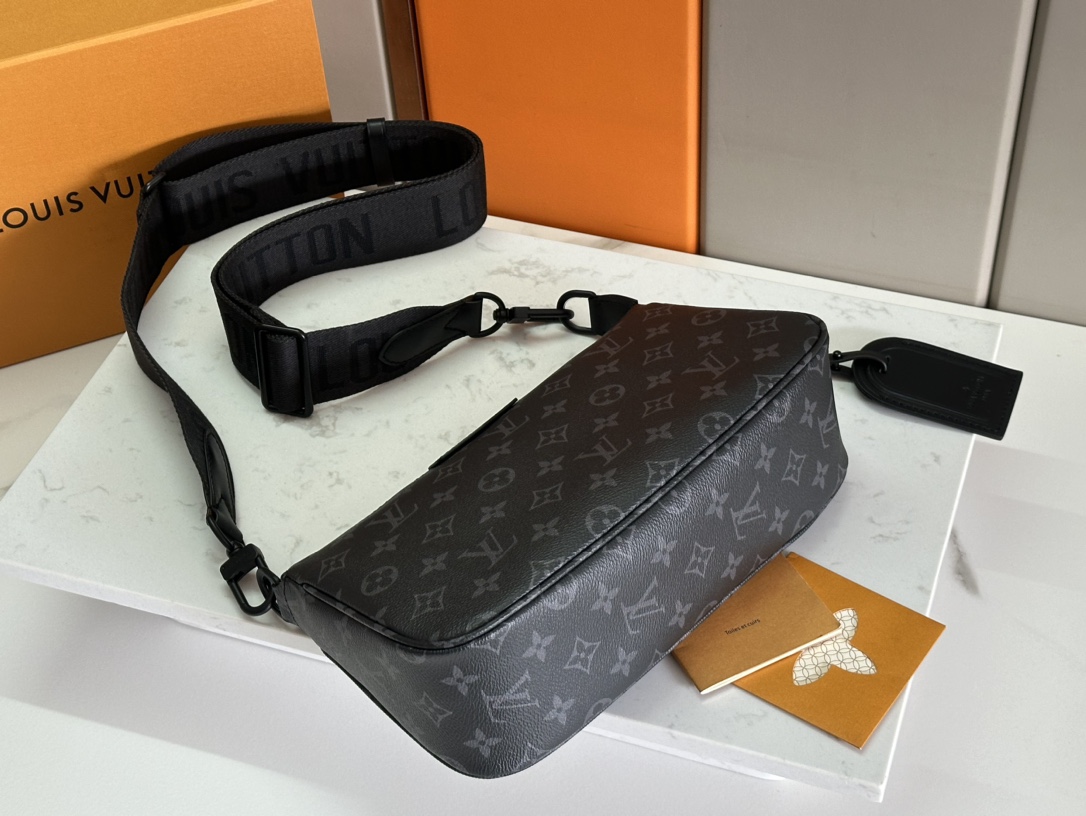 LV一比一黑色斜背包 Monogram Eclipse男用款 對標正品輕便設計｜歐美奢侈品精品推薦