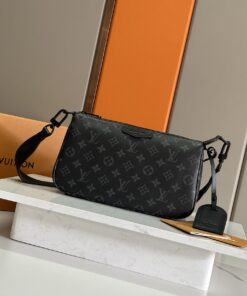 LV一比一黑色斜背包 Monogram Eclipse男用款 對標正品輕便設計