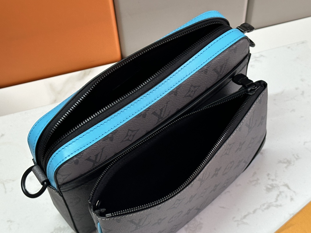 LV原單藍邊斜背包 附迷你小包 Monogram男用精品實用款推薦｜歐美奢侈品精品推薦