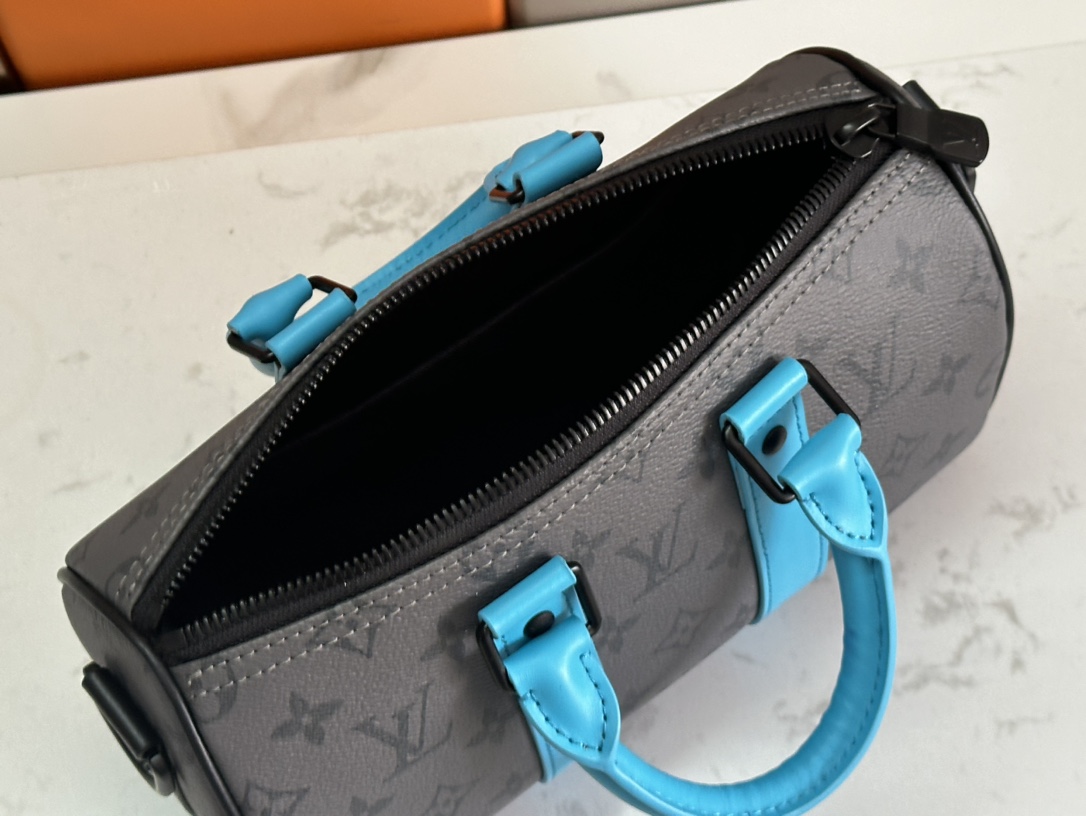 LV A貨Speedy斜背包 黑灰藍拼設計 活力配色精品男包推薦｜歐美奢侈品精品推薦