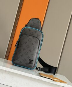 LV 精品仿製男士胸包 黑灰老花拼藍邊 單肩斜背輕便造型首選