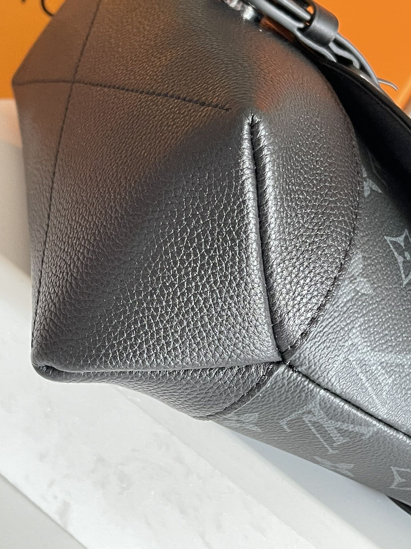 LV 高仿郵差包 M45911 黑色Monogram帆布 經典男用單肩包｜歐美奢侈品精品推薦