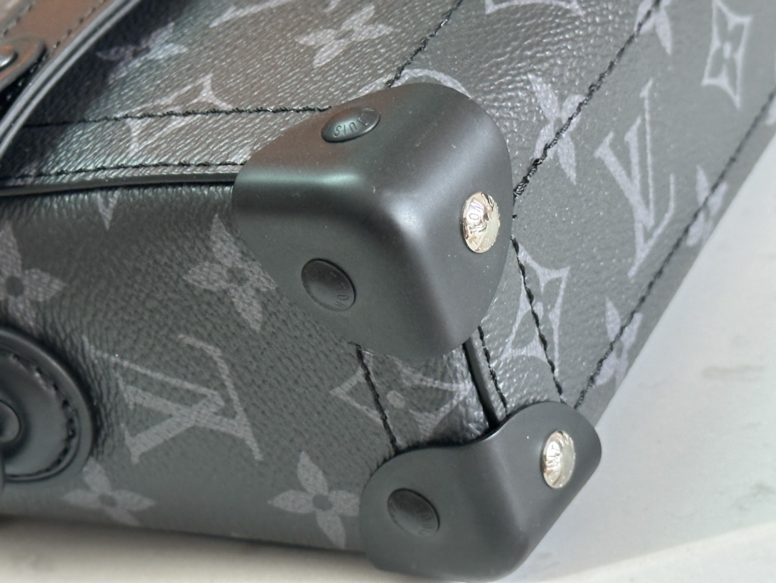 LV 高仿黑色Mini Soft Trunk軟盒包 潮流方形男士斜背包｜歐美奢侈品精品推薦