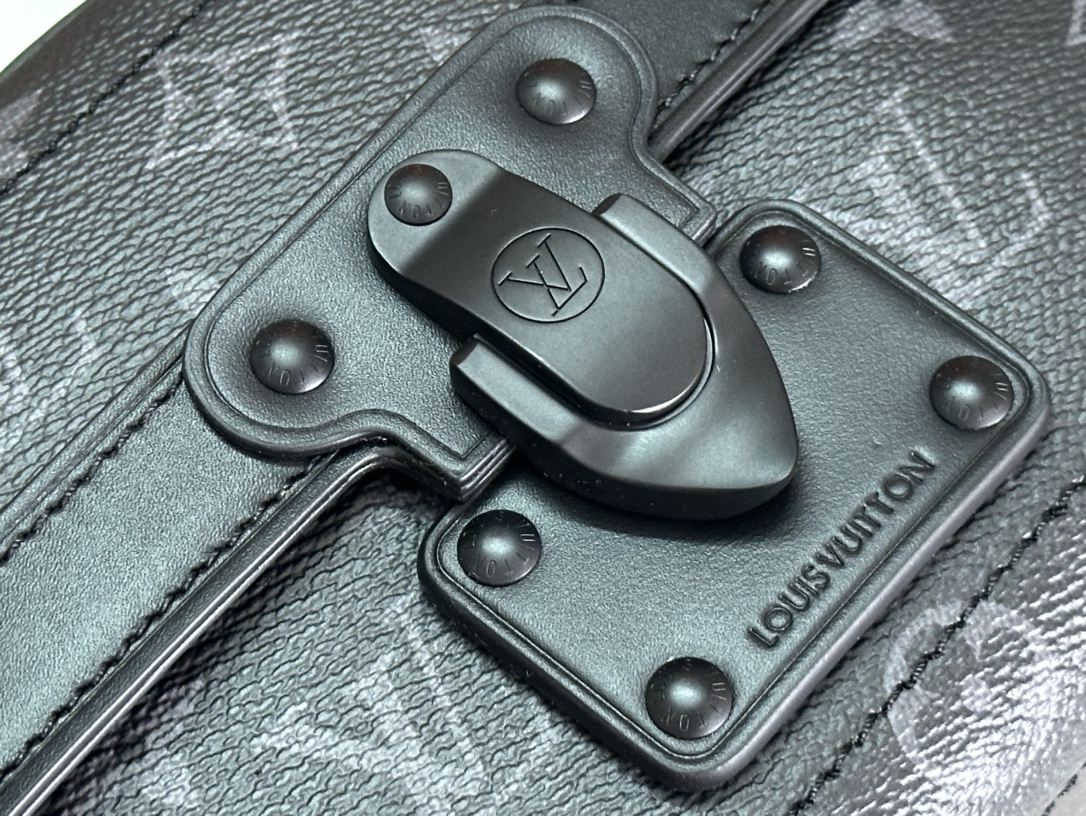 LV 高仿黑色Mini Soft Trunk軟盒包 潮流方形男士斜背包｜歐美奢侈品精品推薦