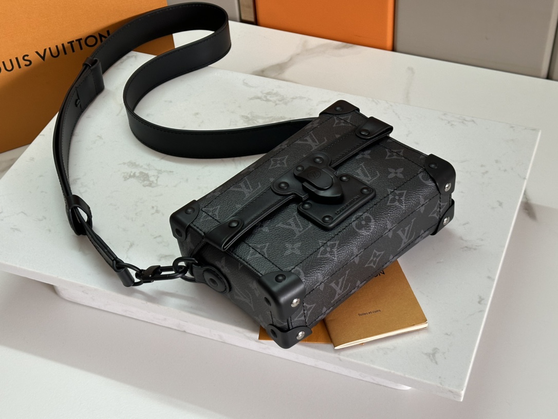 LV 高仿黑色Mini Soft Trunk軟盒包 潮流方形男士斜背包｜歐美奢侈品精品推薦