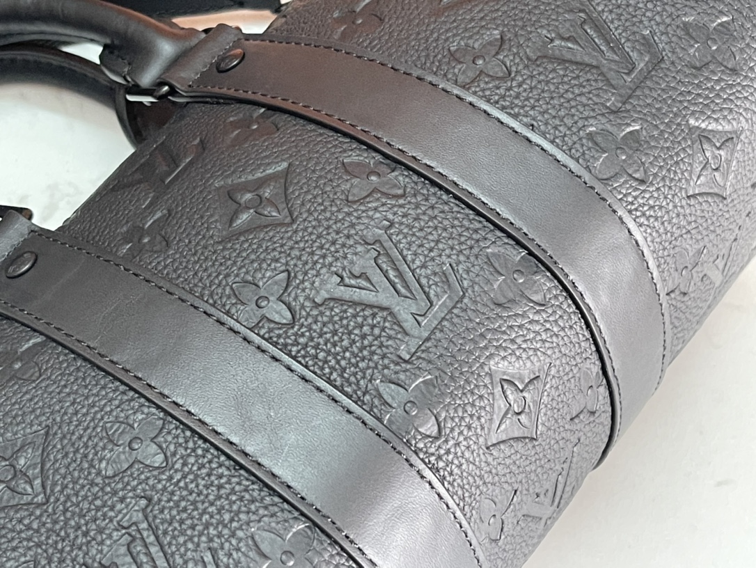 LV Nano Speedy黑色壓紋手袋 一比一精品迷你枕頭包附刺繡肩帶｜歐美奢侈品精品推薦