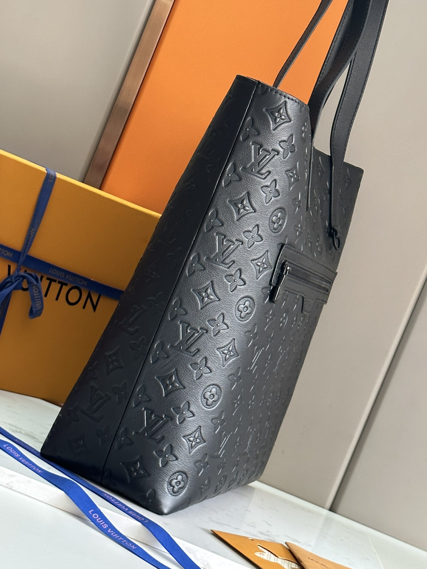 LV黑色托特包 M24777一比一復刻肩背大容量壓紋手提包｜歐美奢侈品精品推薦