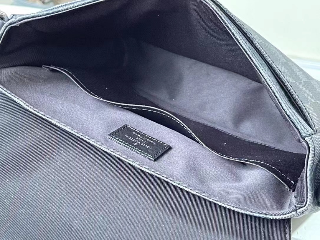 LV N42710 高仿棋盤格斜背包 經典格紋款 男士精品側背信差包｜歐美奢侈品精品推薦