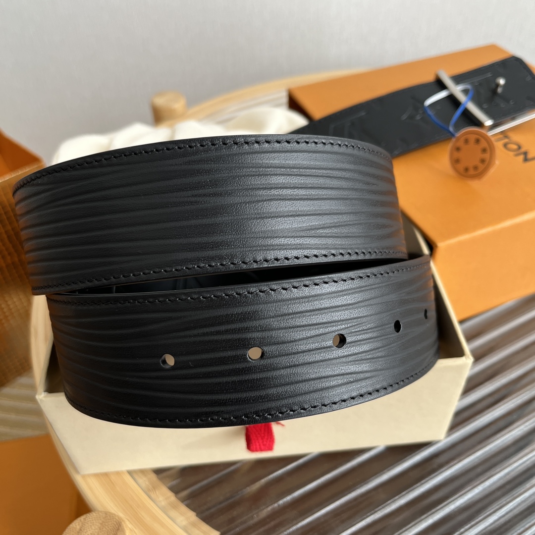 LV 原單黑色粒面牛皮腰帶 經典LV銀扣 精品男士皮帶推薦｜歐美奢侈品精品推薦