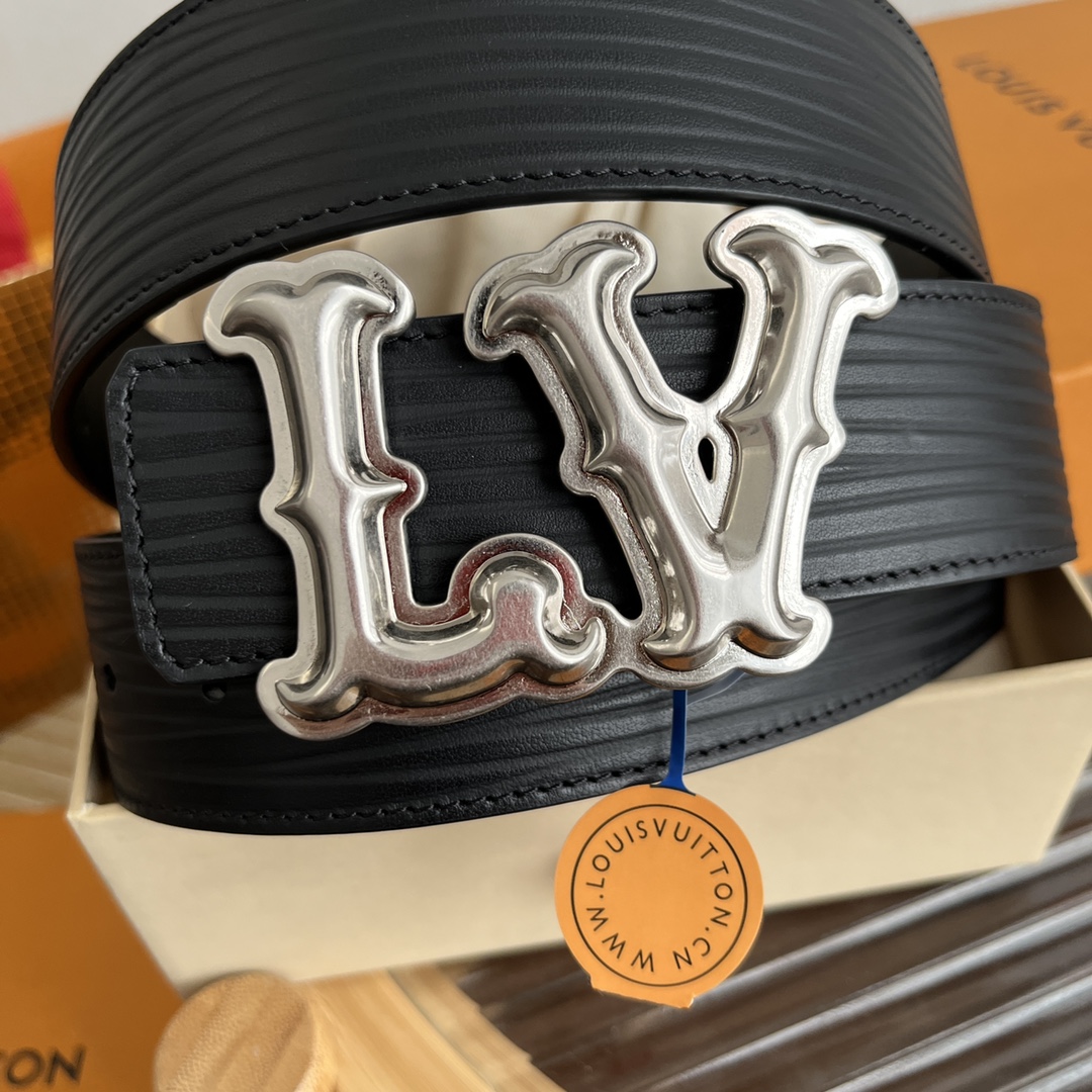 LV 一比一浮雕黑皮銀飾復古LV字母扣男士精品腰帶｜歐美奢侈品精品推薦