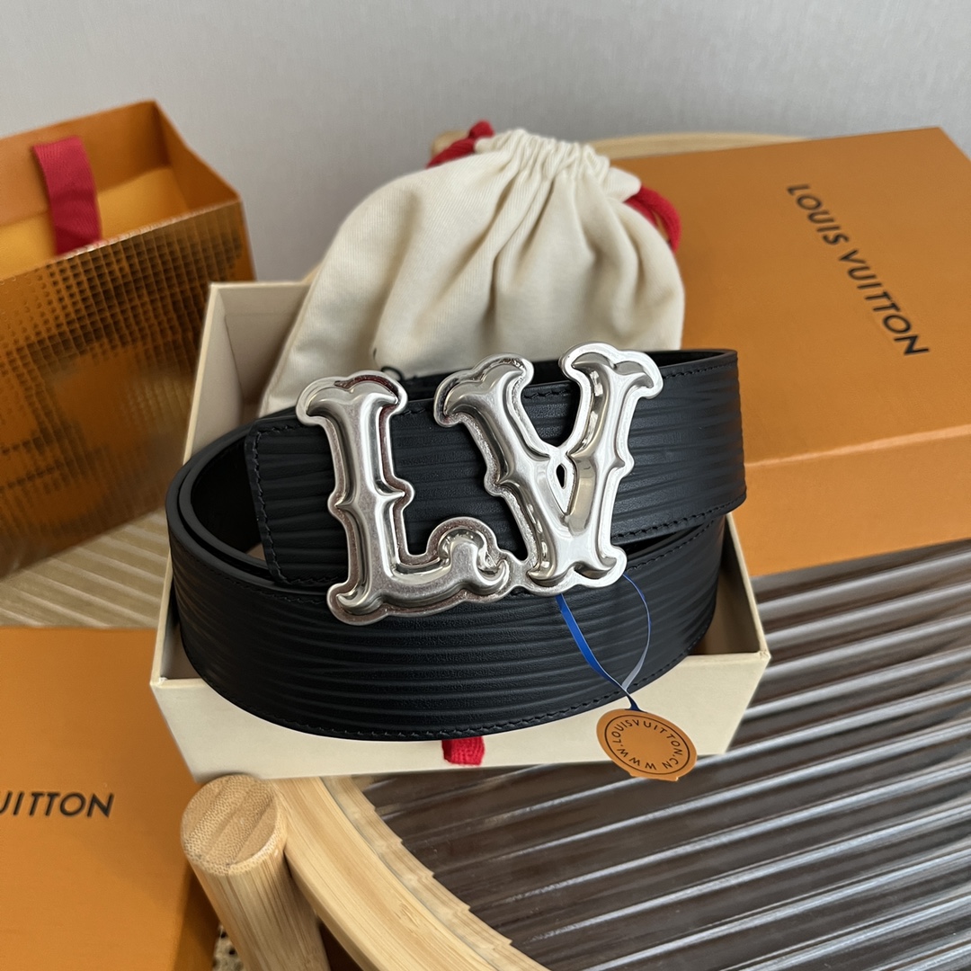 LV 一比一浮雕黑皮銀飾復古LV字母扣男士精品腰帶｜歐美奢侈品精品推薦