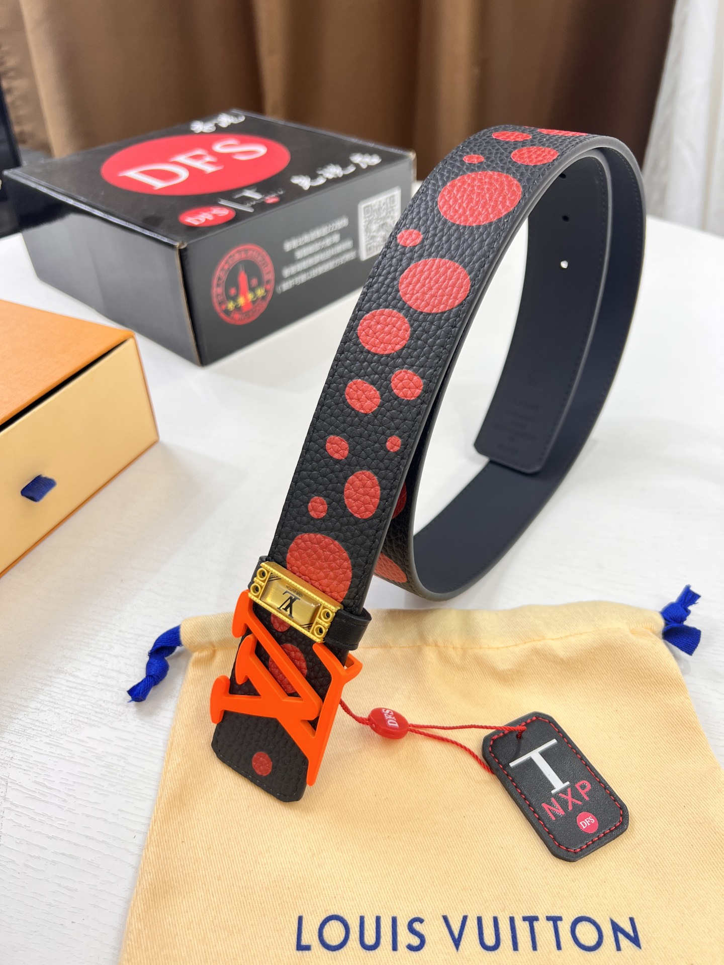 LV 高仿紅點圖騰皮帶潮流撞色腰帶人氣推薦款｜歐美奢侈品精品推薦