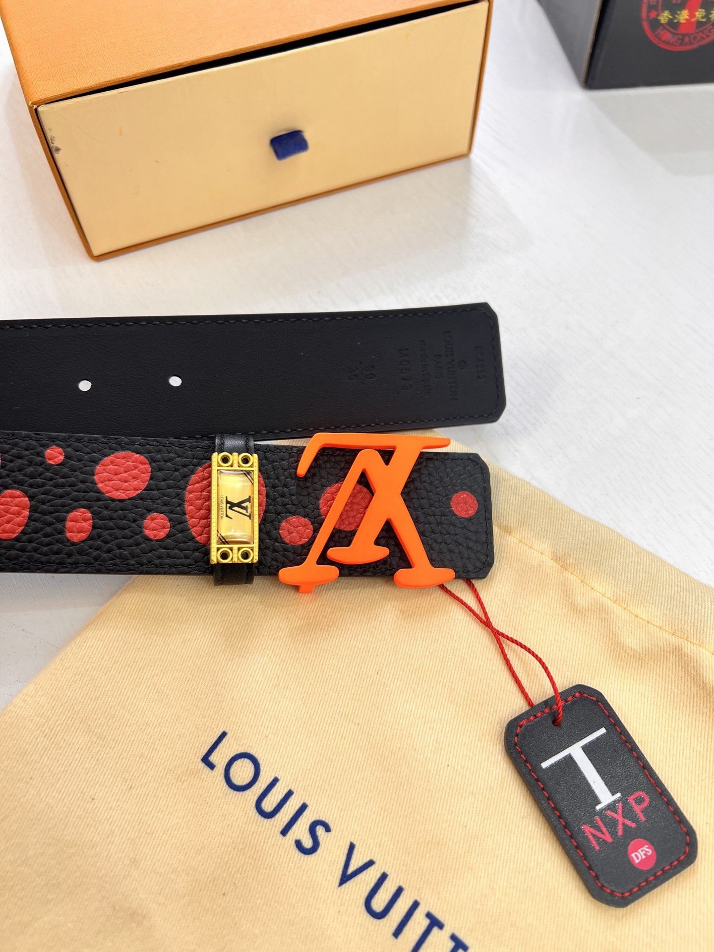 LV 高仿紅點圖騰皮帶潮流撞色腰帶人氣推薦款｜歐美奢侈品精品推薦