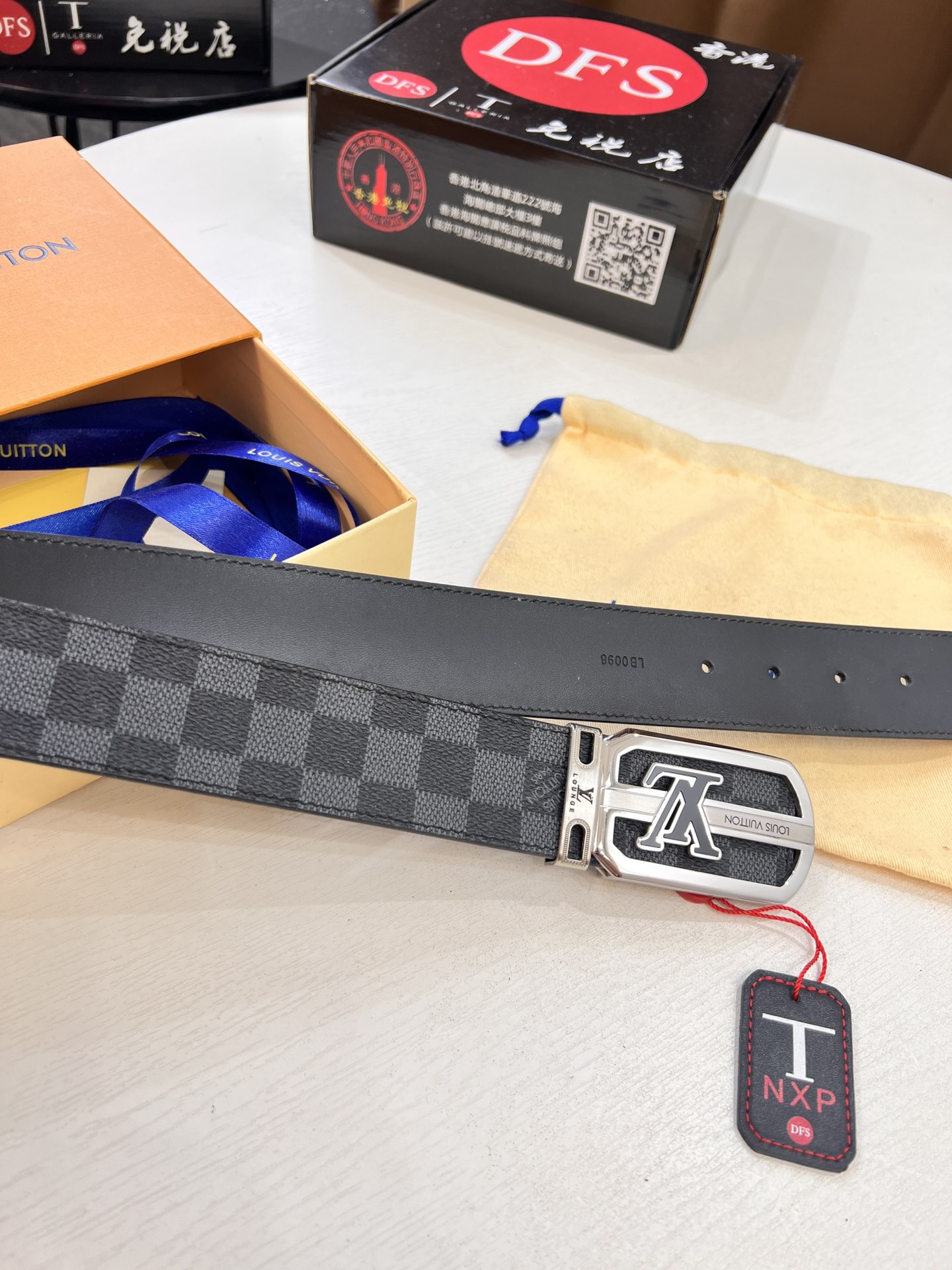 LV 高仿Damier Graphite格紋皮帶銀扣百搭時尚腰帶推薦｜歐美奢侈品精品推薦