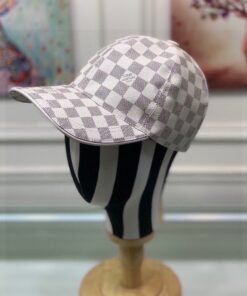 LV高仿白棋盤棒球帽經典格紋質感升級百搭配件