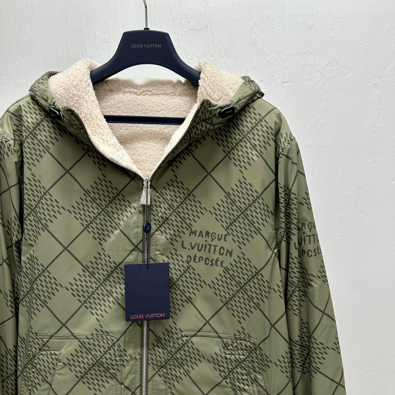 LV高仿連帽外套 格紋設計拉鍊款 綠色潮流防風輕便穿搭｜歐美奢侈品精品推薦