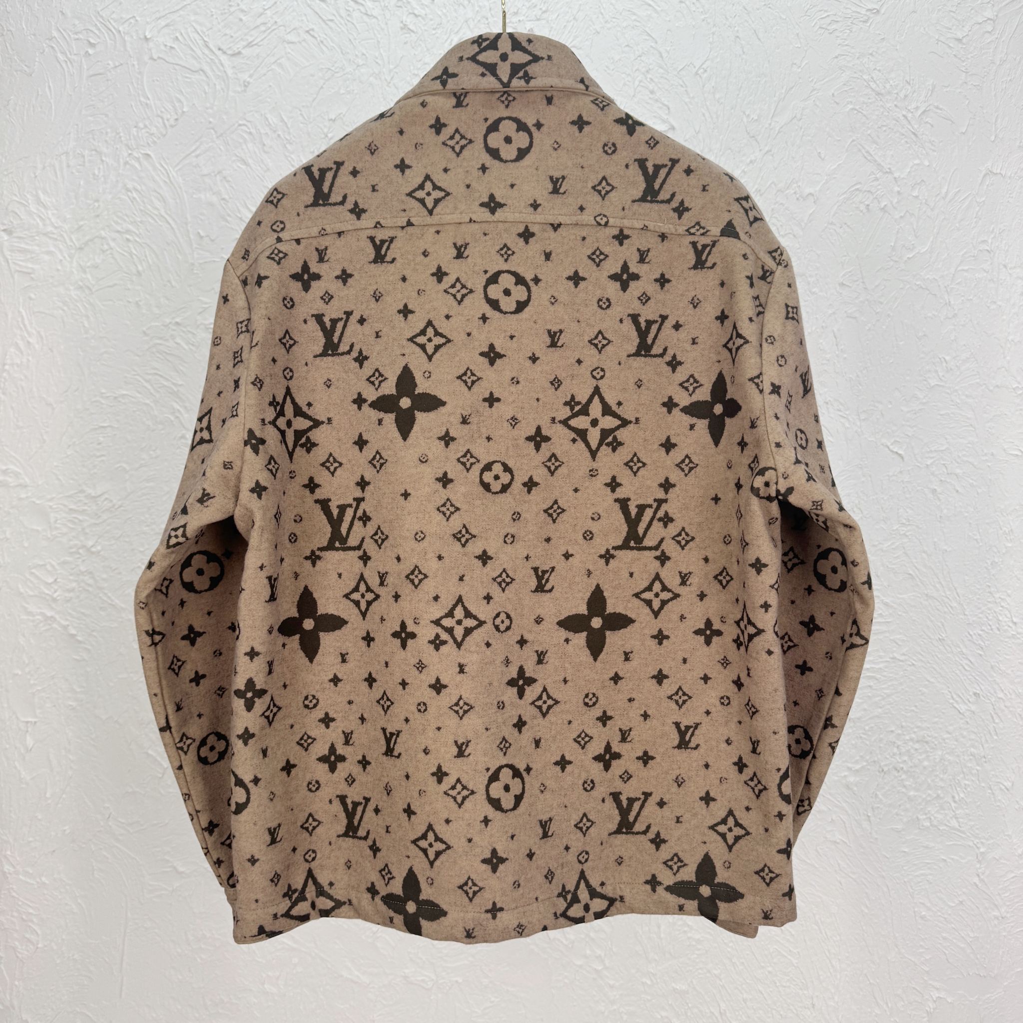 LV高仿羊毛襯衫 滿版Monogram復古設計 秋冬質感男裝｜歐美奢侈品精品推薦