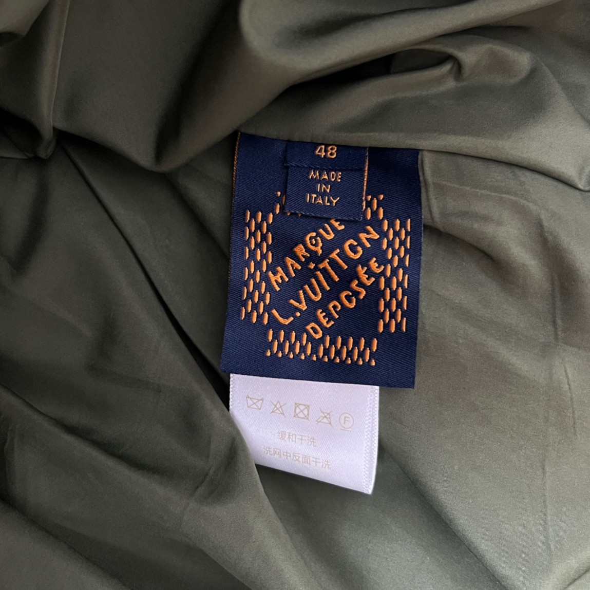 LV高仿羽絨外套 像素迷彩設計 街頭風厚實保暖款｜歐美奢侈品精品推薦