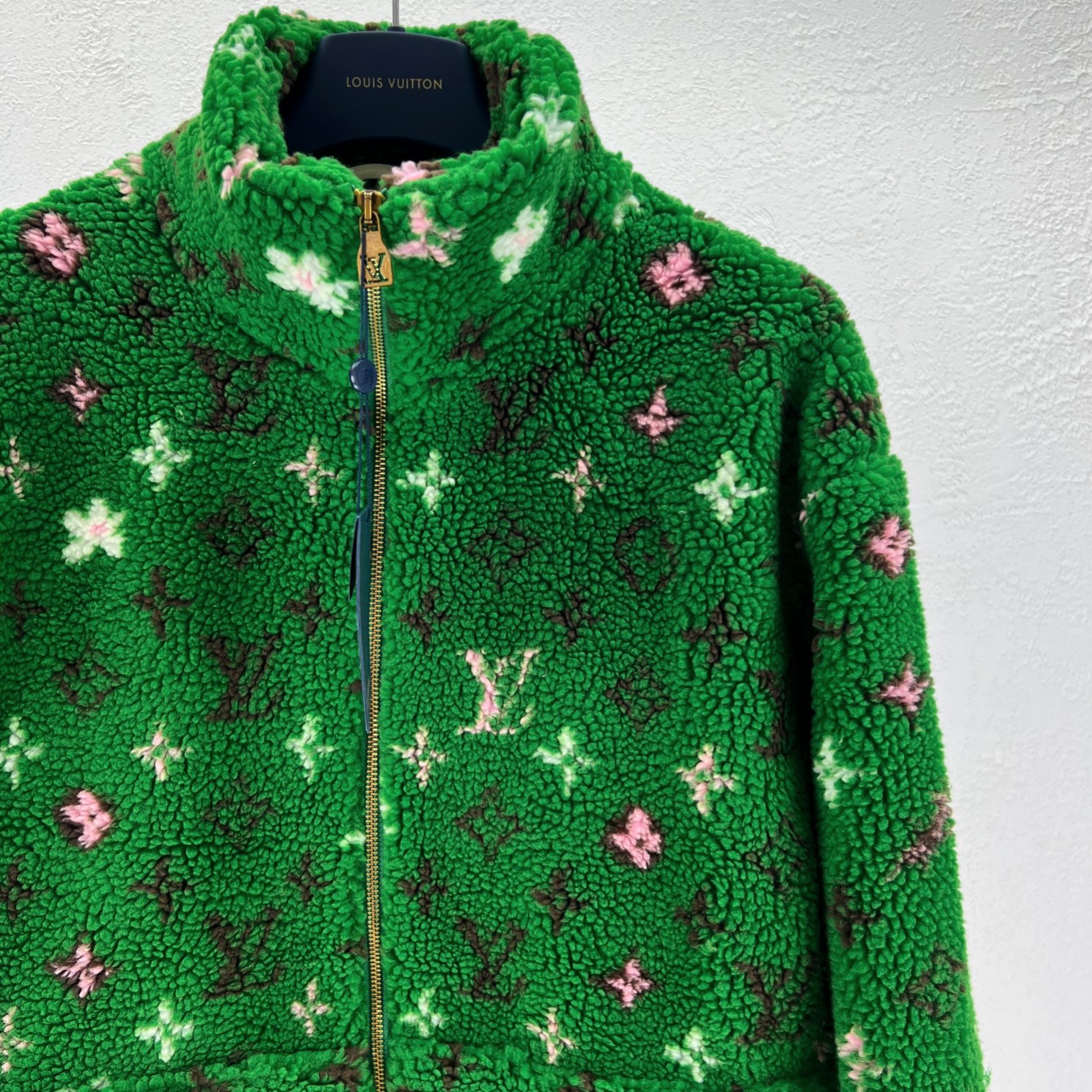 LV原單羊羔絨外套 綠色Monogram圖騰刷毛上衣 保暖柔軟人氣款｜歐美奢侈品精品推薦