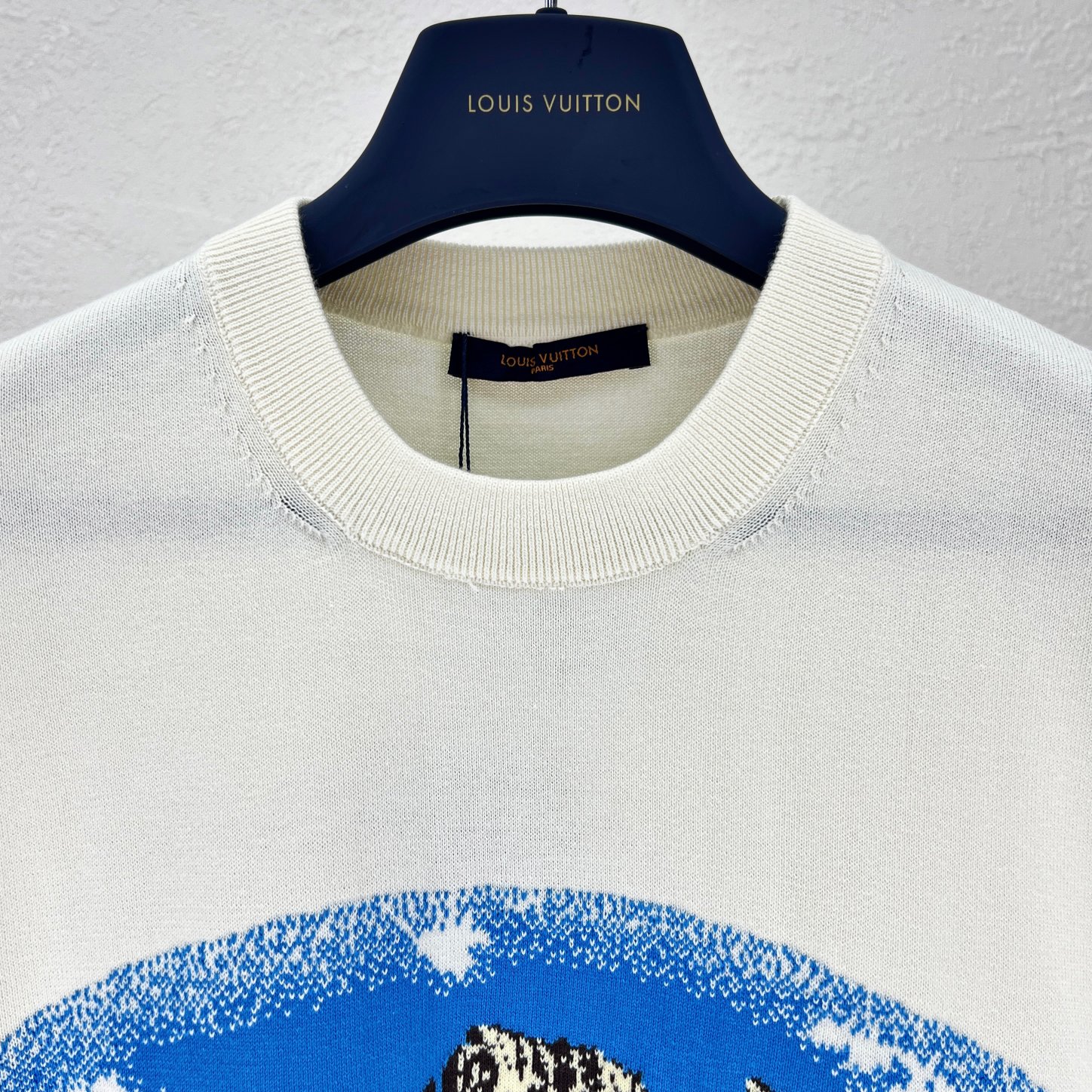 LV高仿白色短袖T恤 山景印花設計 夏季通勤百搭潮款|超A仿原單精品圖片 14 LV高仿白色短袖T恤 山景印花設計 夏季通勤百搭潮款|歐美奢侈品精品推薦